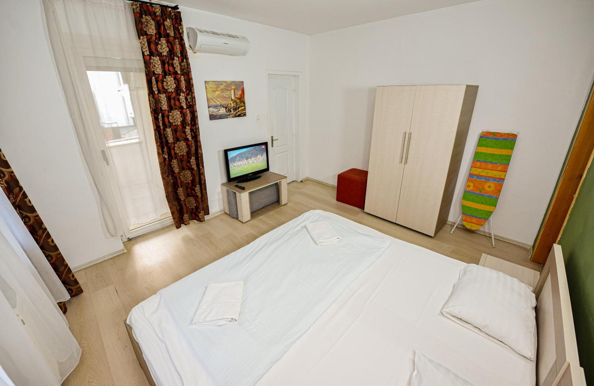 Bucharest City Center Suites Ngoại thất bức ảnh