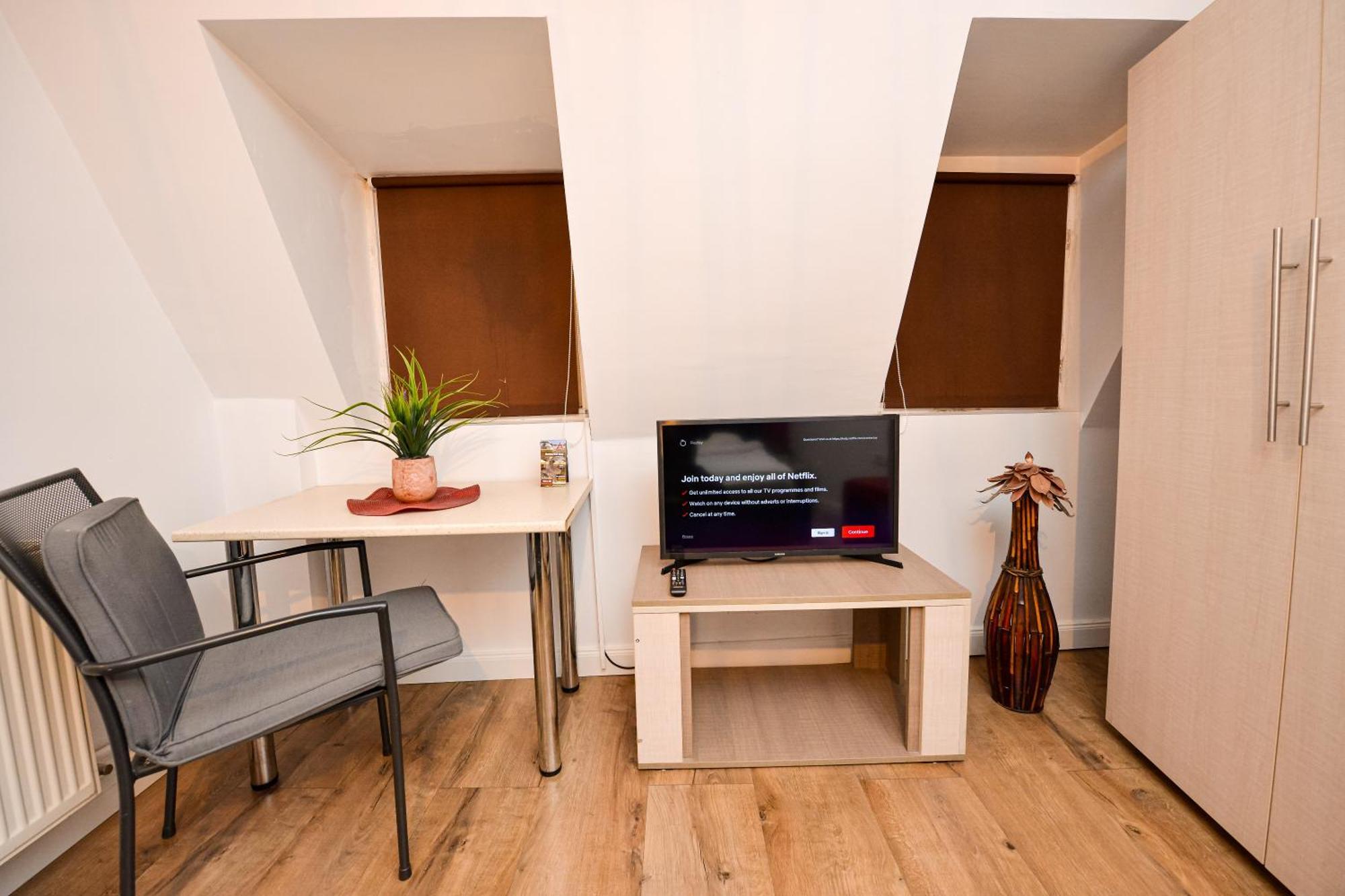 Bucharest City Center Suites Ngoại thất bức ảnh